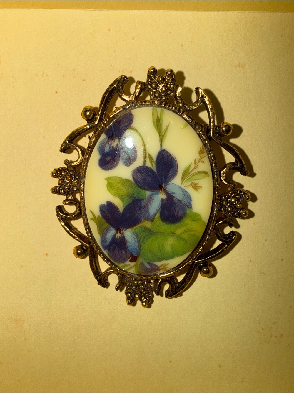 Vintage Gold Tone Pansy Floral Brooch